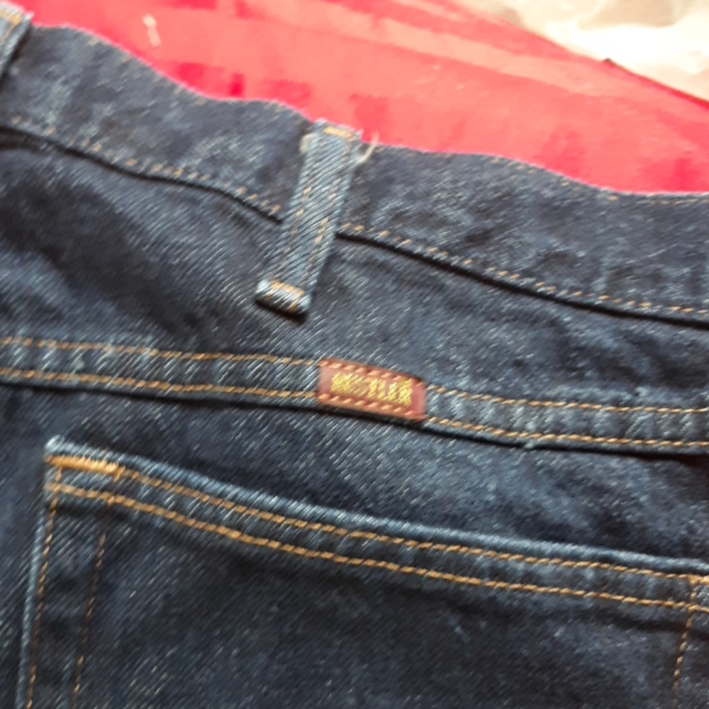 Rustler Jean - Picture 2 of 3